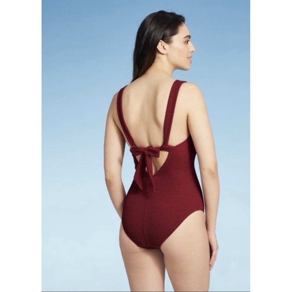 Women's size XL 16-18 burgundy one piece swimsuit